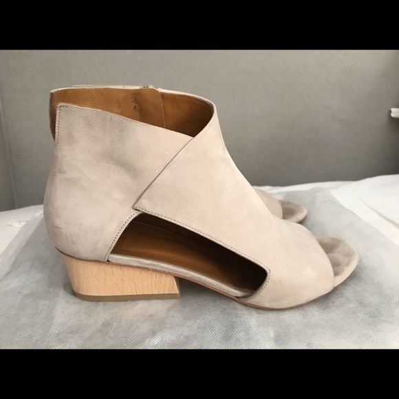 Coclico Shoes - Coclico open-toe bootie sandals. Size 8.5